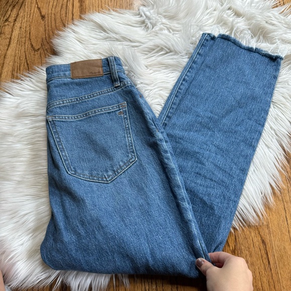 Madewell The Perfect Vintage Jean in Earlside Wash: Raw-Hem Edition - Picture 10 of 14
